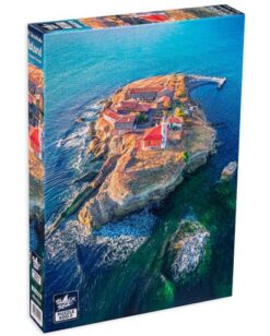 Пъзел Black Sea от 500 части – въздушна фотография на остров „Света Анастасия“ от Владислав Терзийски, показваща скалистия остров с постройки, заобиколен от синьото море.